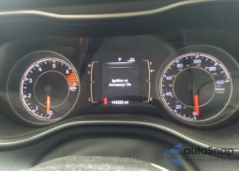 2019 Jeep Cherokee Altitude Fwd from USA, damaged, VIN 1C4PJLLB1KD377023
